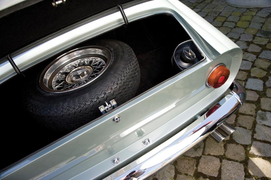  Ferrari 250 GT-L Berlinetta 1963 года  (фото 8 из 12)